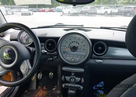 2008 Mini Cooper S z USA, uszkodzony, nr VIN WMWMF73588TT87212